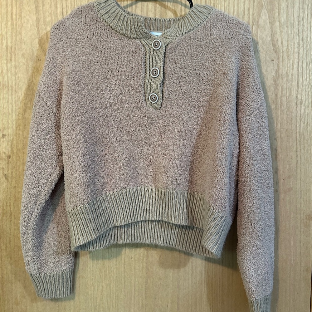Hooked Up by IOT Beige Button-Up Sweater
